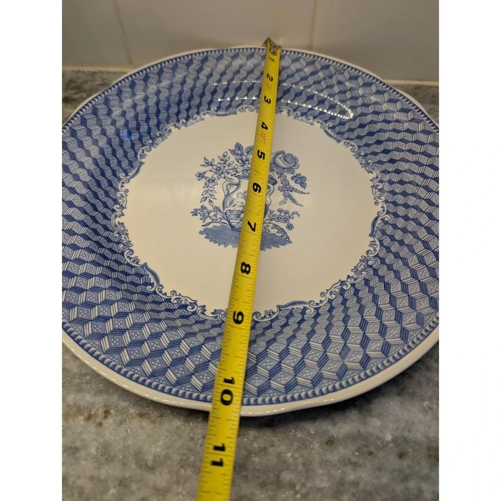 THE SPODE BLUE ROOM COLLECTION PORTLAND VASE 10 1/2